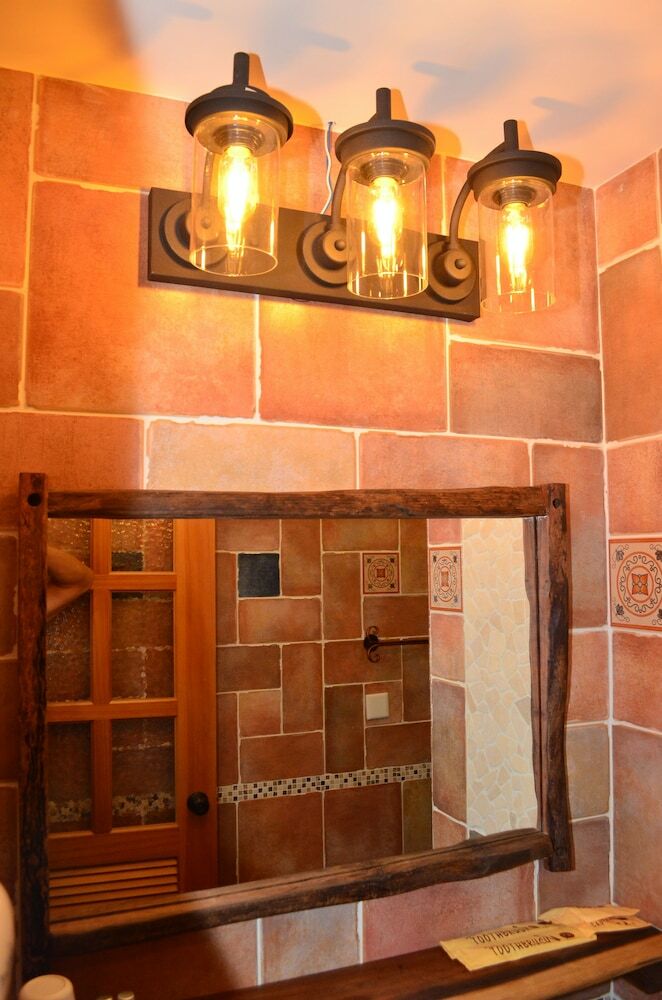 Hotel Amando Inn