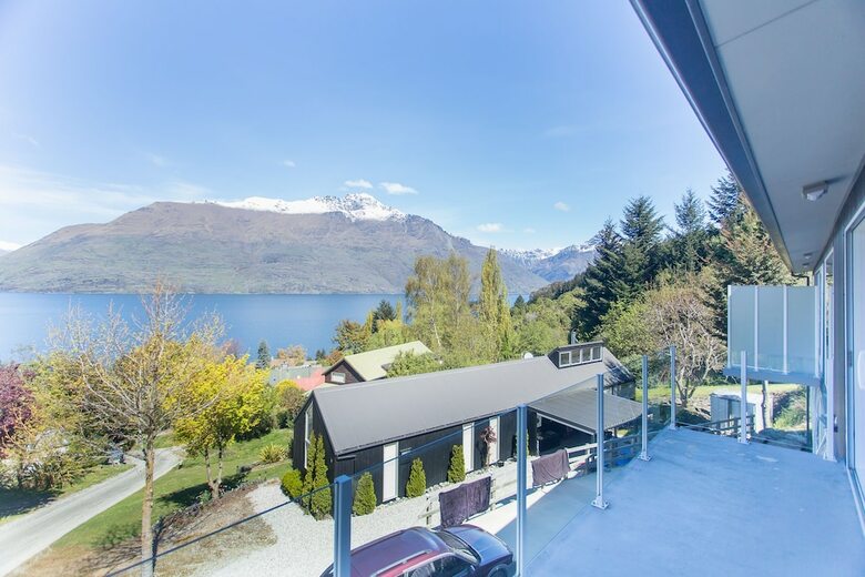 Gemini Lake View Villa
