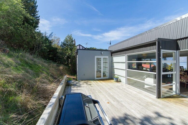 Gemini Lake View Villa