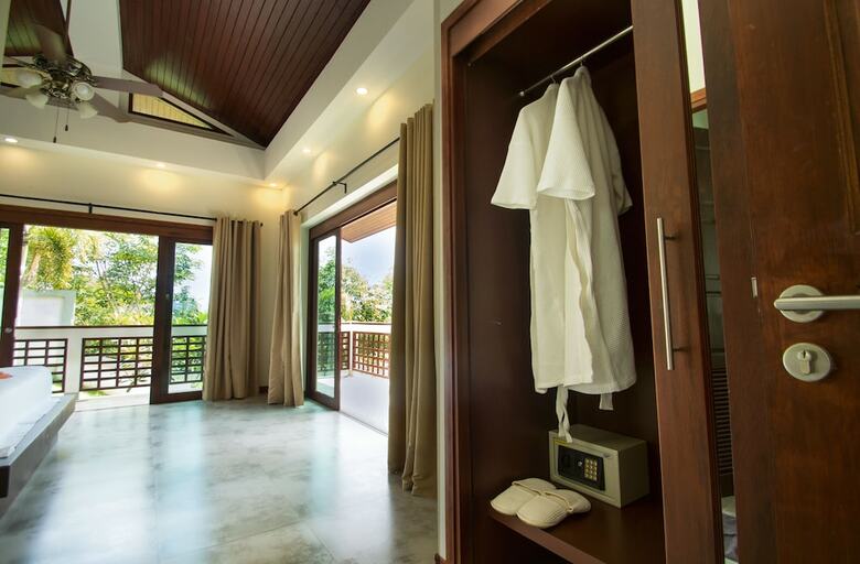 Infinity Pool Villa