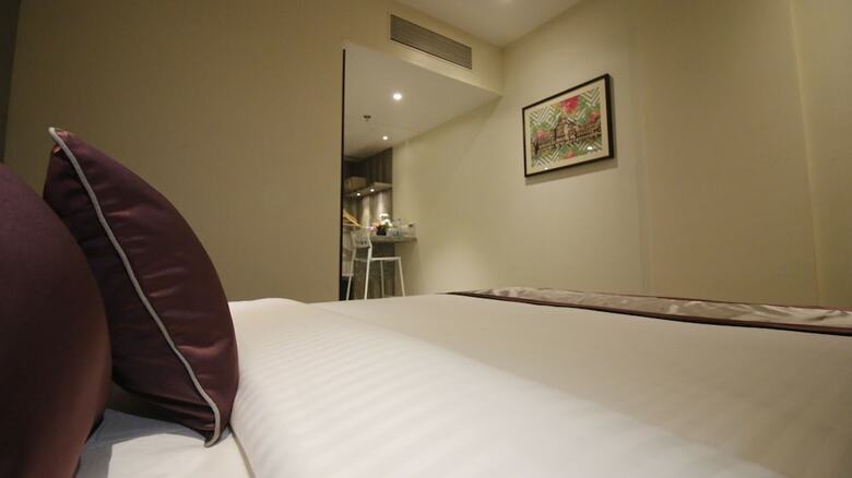 7 Apple Hotel Vadodara