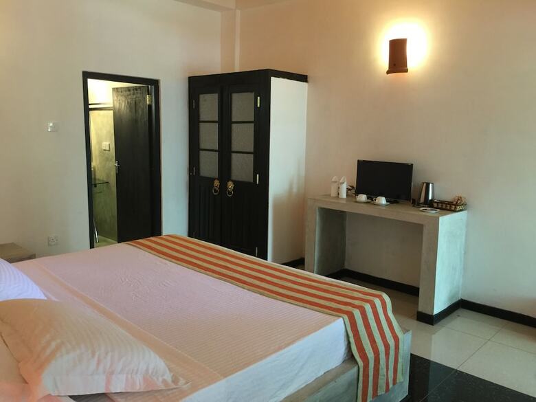 Hotel Flower Garden Eco Village