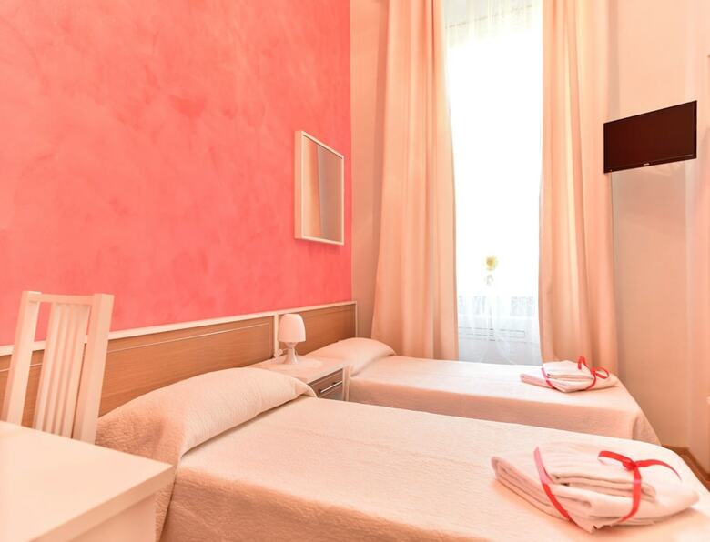 Hotel Claudia Suites