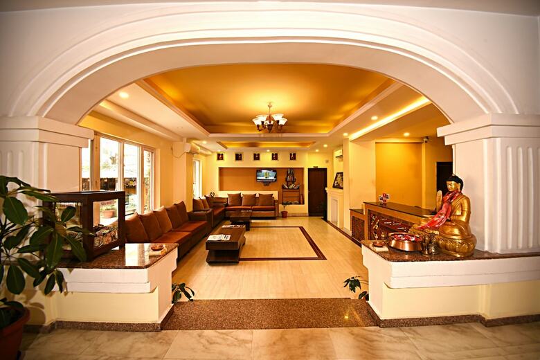 Dom Himalaya Hotel