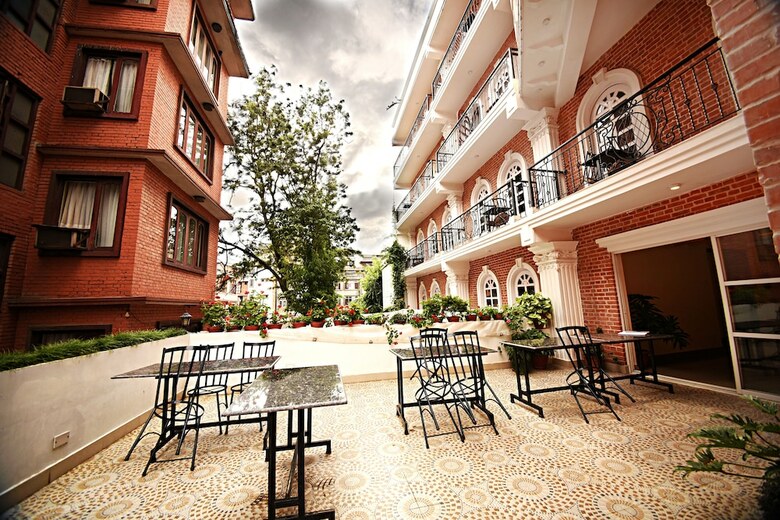 Dom Himalaya Hotel