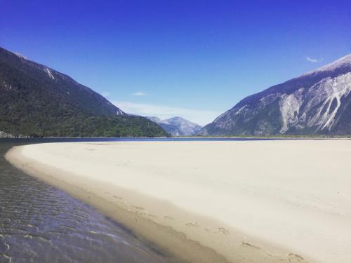 Lodge Caba�a Yelcho En La Patagonia