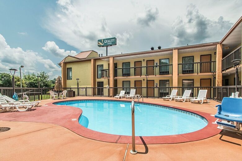 Hotel Quality Inn Commerce