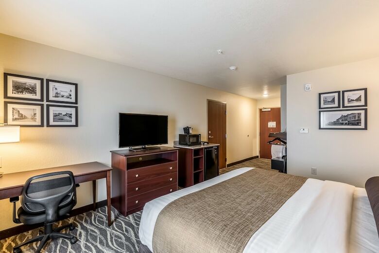 Cobblestone Hotel & Suites ? Stevens Point
