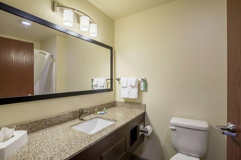 Cobblestone Hotel & Suites ? Stevens Point