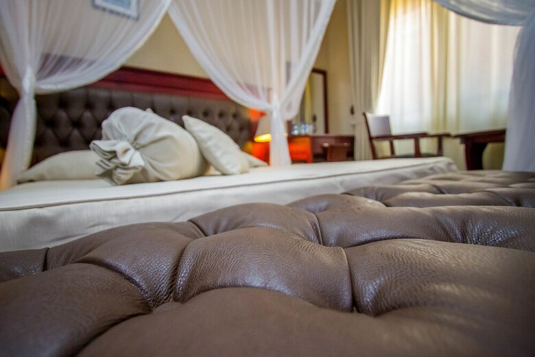 Sapphire Hotel