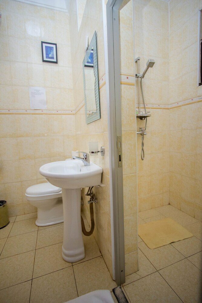 Sapphire Hotel