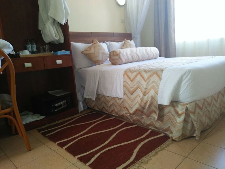 Tea Tot Paradise Hotel