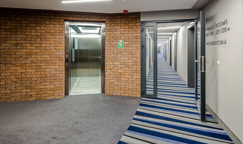 Hotel Lwowska 1