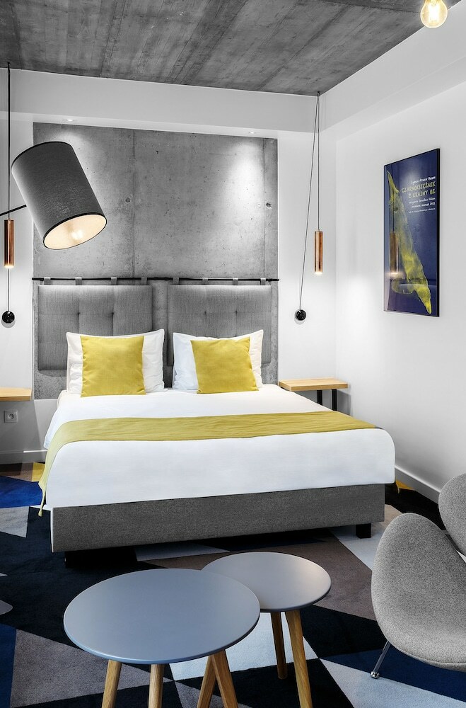 Hotel Lwowska 1