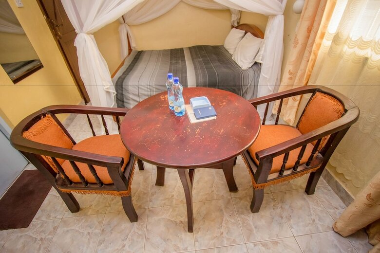 Hotel Nomad