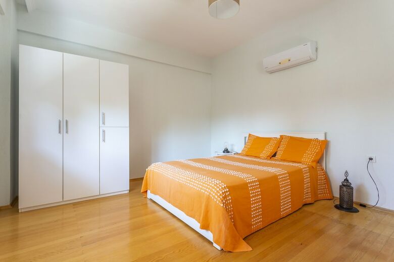Ev Villas