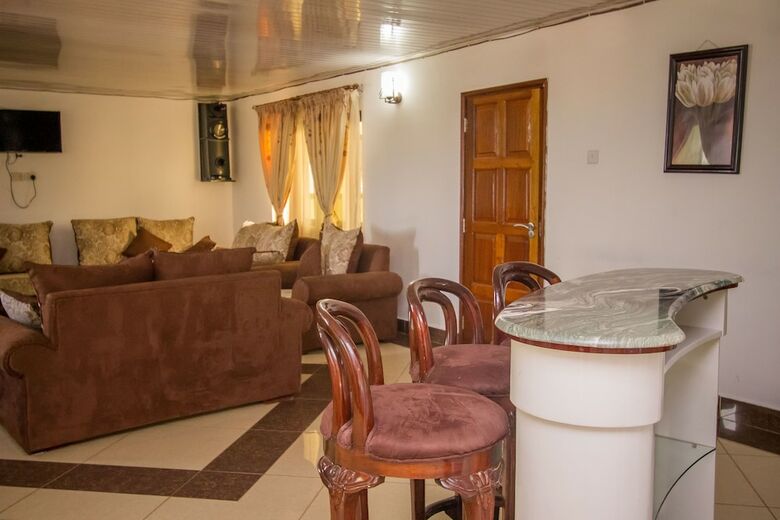 Meru Paramount Hotel