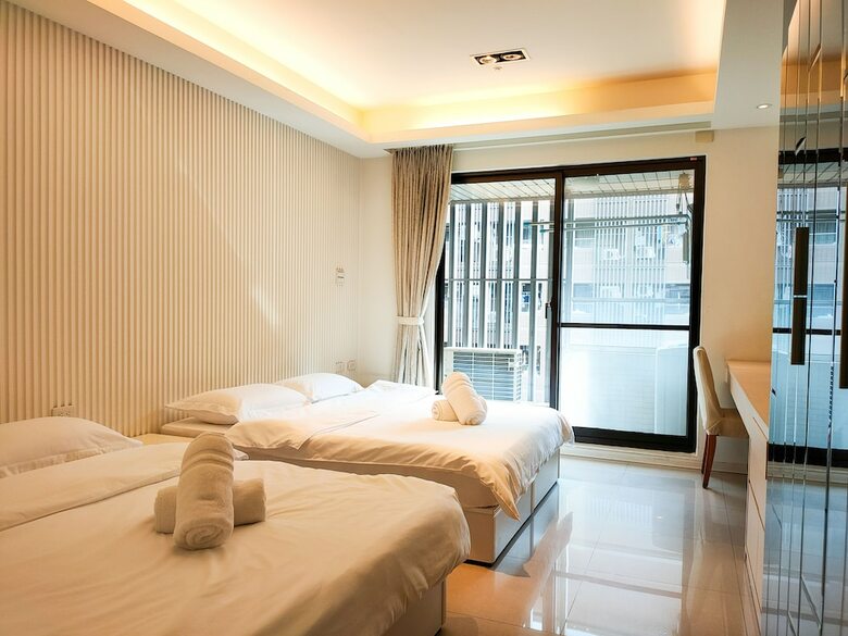 Q Square Apartment