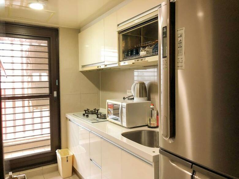 Q Square Apartment