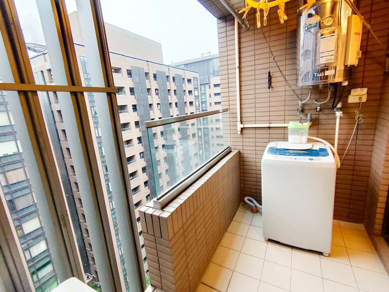 Q Square Apartment