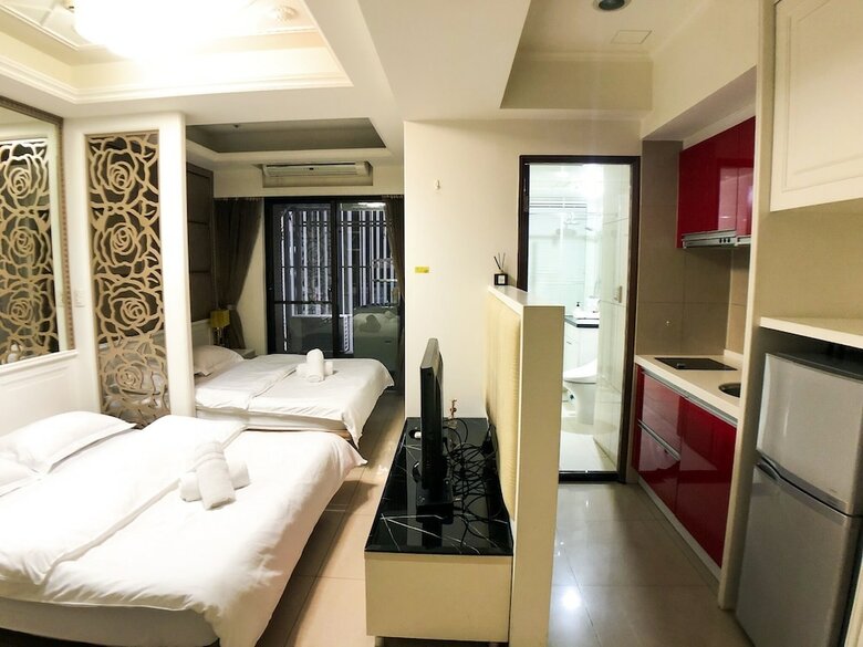 Q Square Apartment