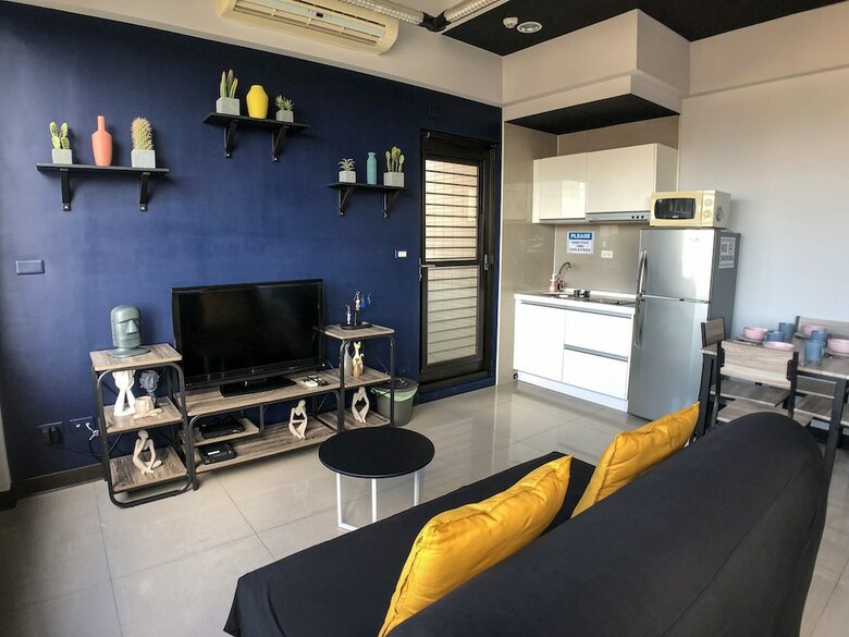 Q Square Apartment