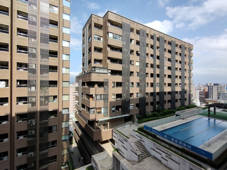 Q Square Apartment