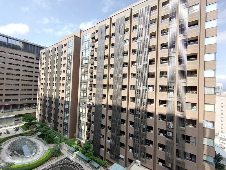 Q Square Apartment