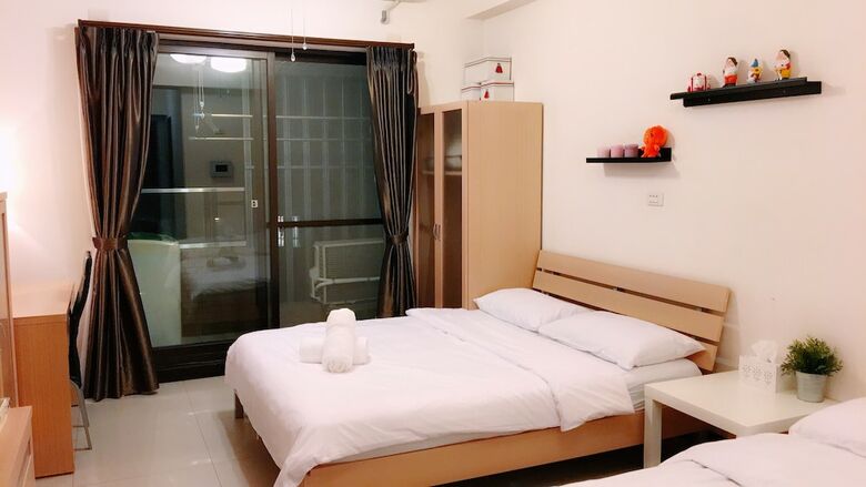 Q Square Apartment
