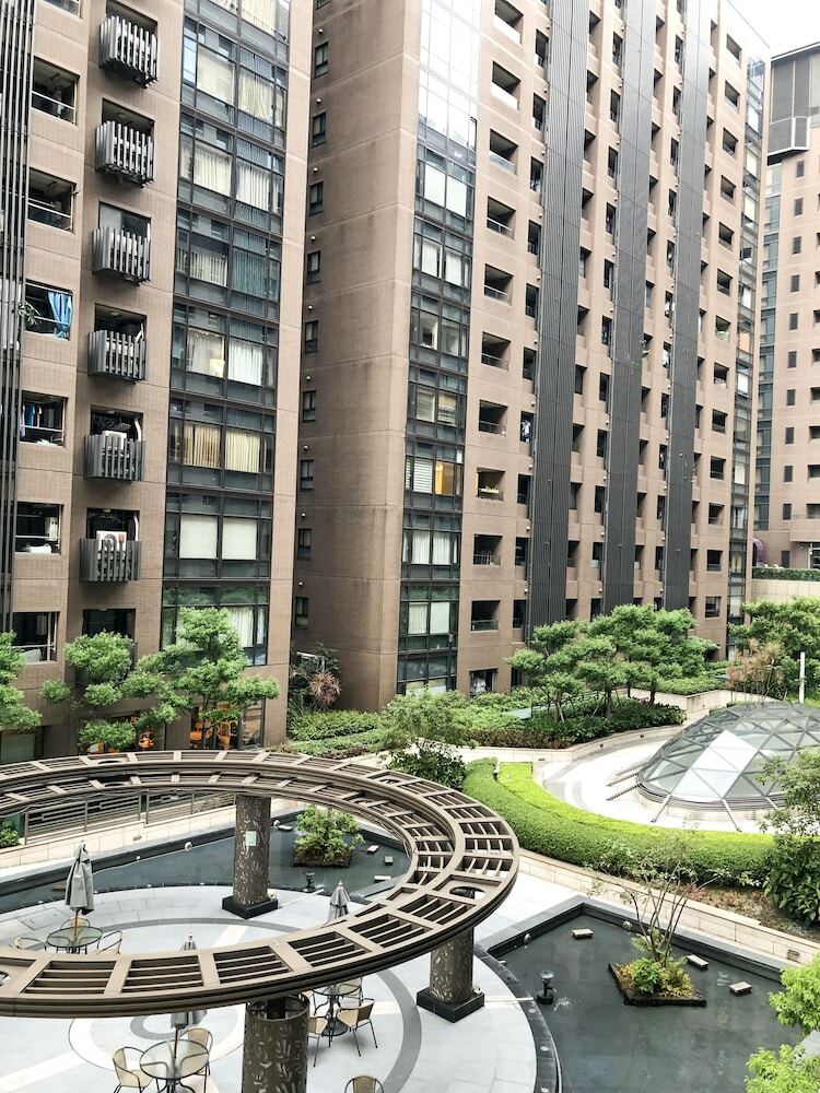 Q Square Apartment