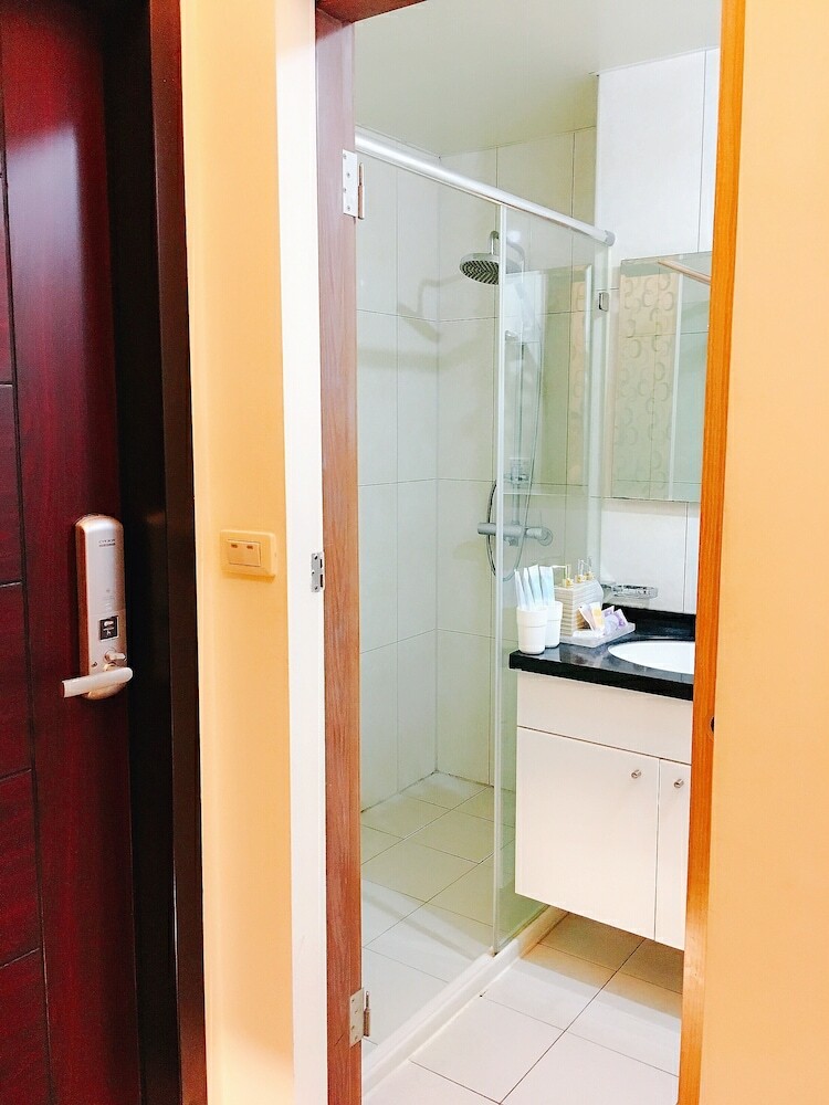 Q Square Apartment