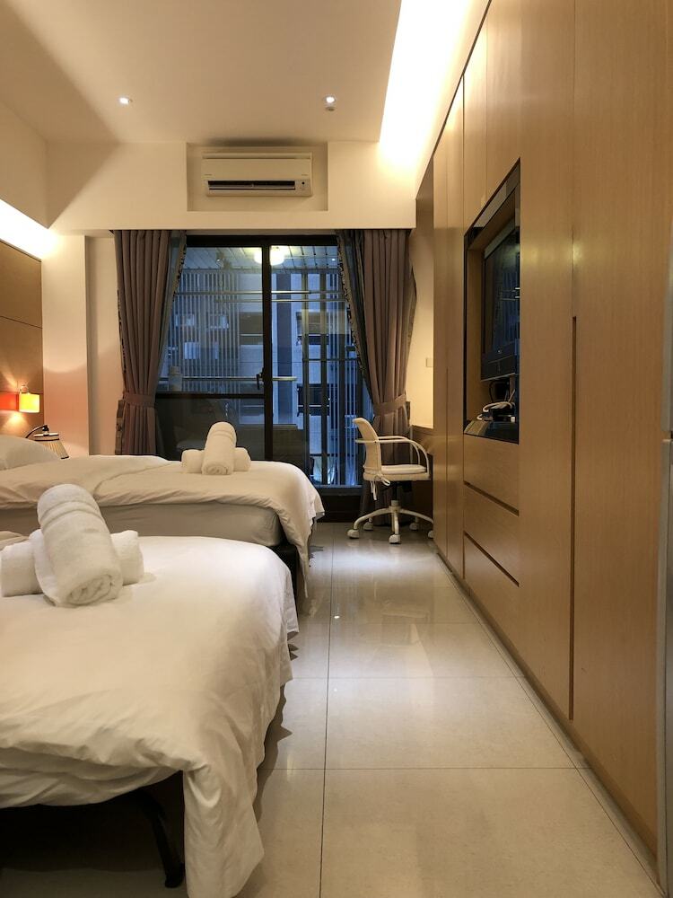 Q Square Apartment