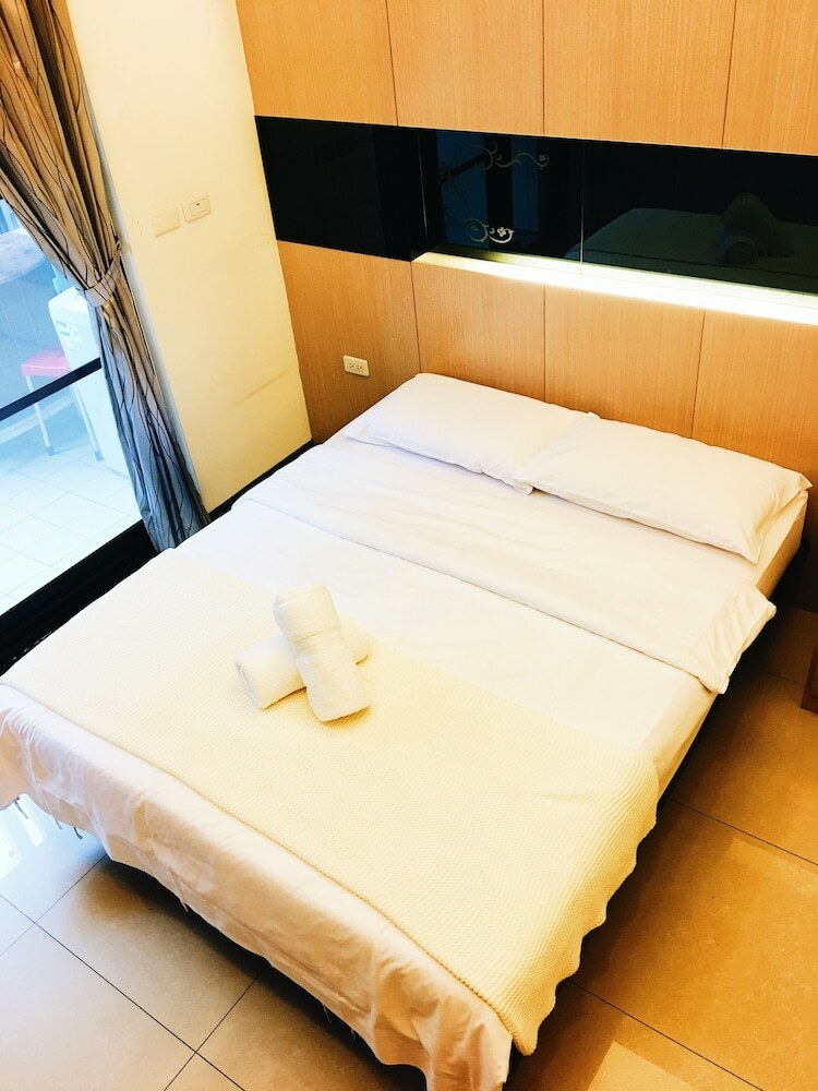 Q Square Apartment