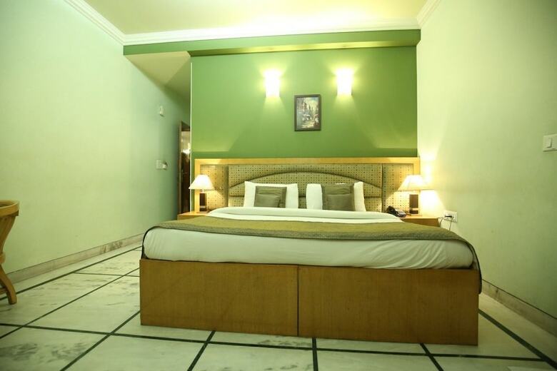 Hotel Singh Sahib