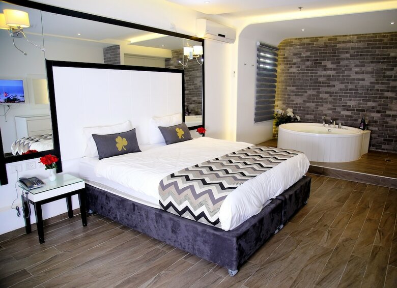 Hotel G Suites & Spa