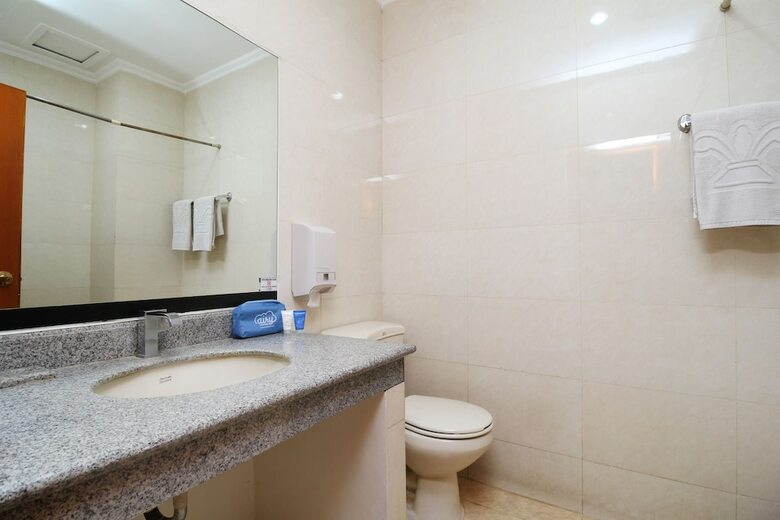 Hotel Airy Doktor Wahidin Sudirohusodo 2 Tegal