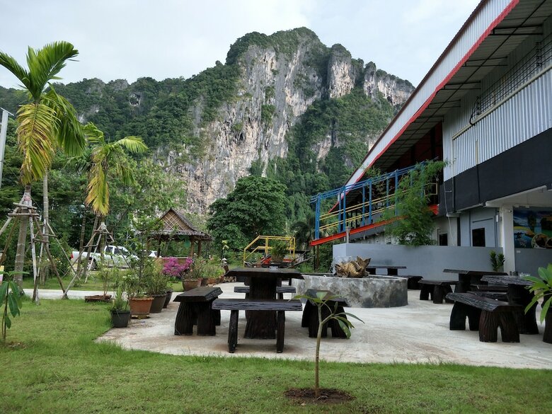 Hostal The Moment Hostel
