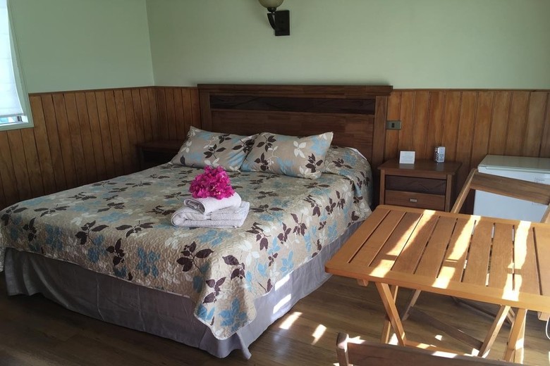 Inaki Uhi Hotel