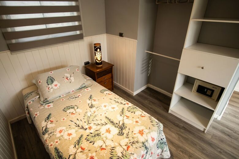 Inaki Uhi Hotel