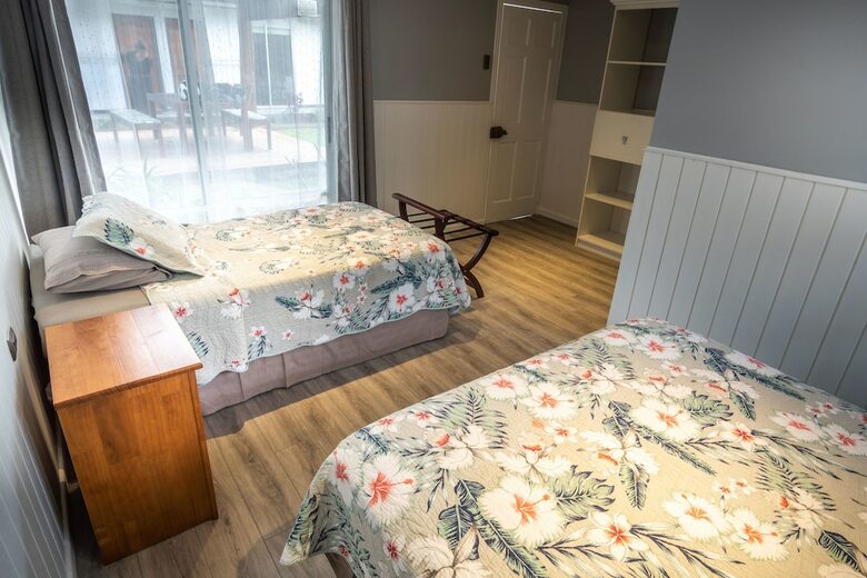 Inaki Uhi Hotel