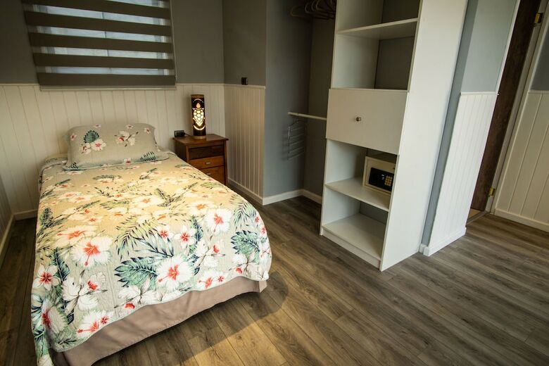 Inaki Uhi Hotel