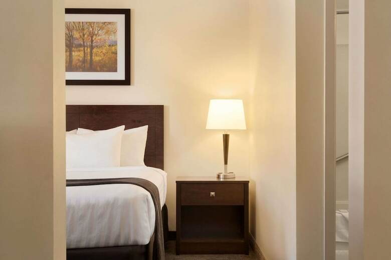 Hotel Travelodge By Wyndham Edmonton South