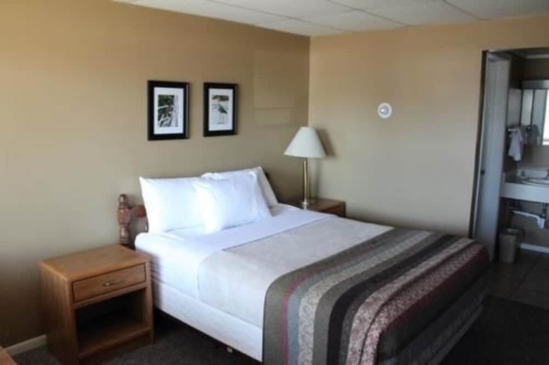 Lakeshor Motor Inn