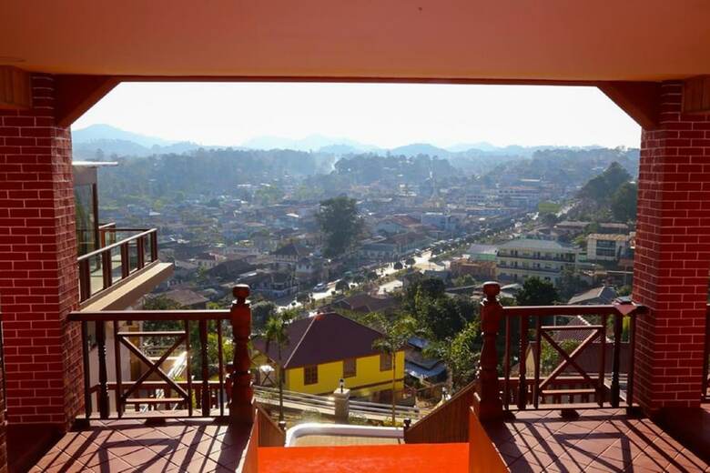 Famous Hotel Kalaw