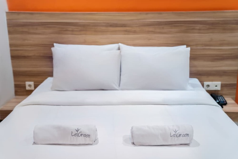 Hotel Legreen Suite Supomo