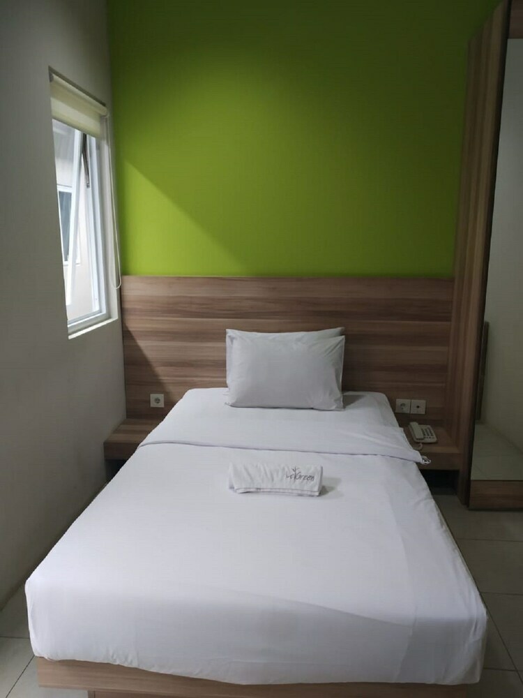 Hotel Legreen Suite Supomo