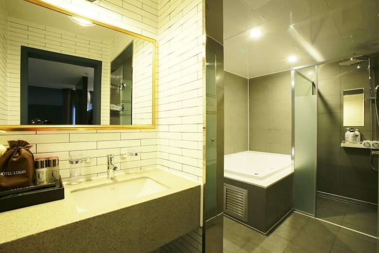 Hotel Lowa