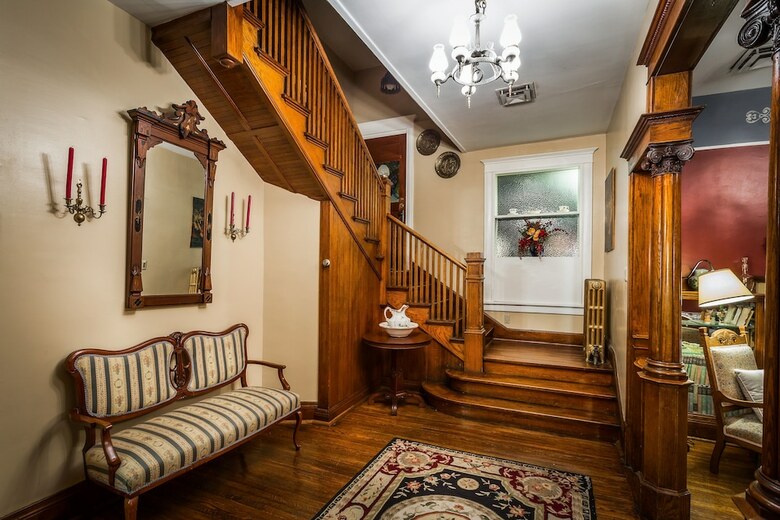 Downtown Historic Bed And Breakfast