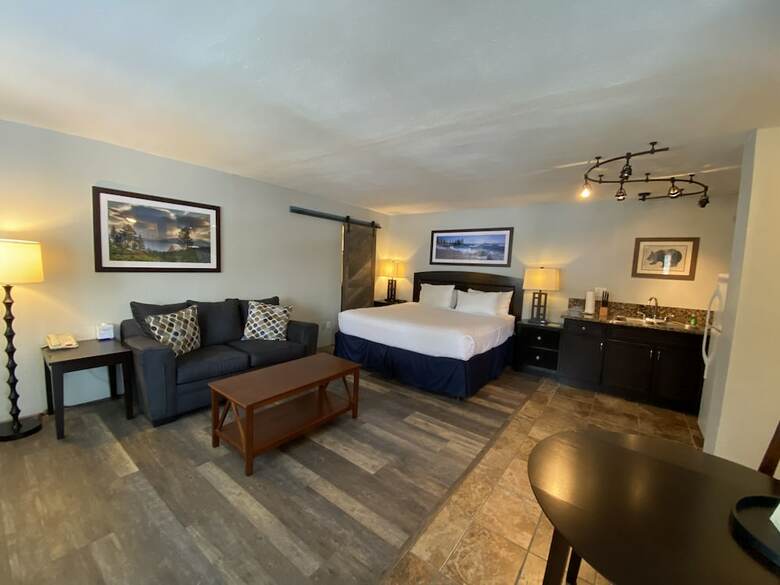 Hotel Heavenly Inn