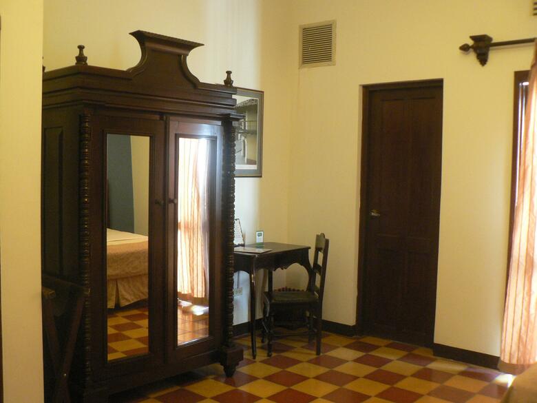 Hotel La Gran Francia